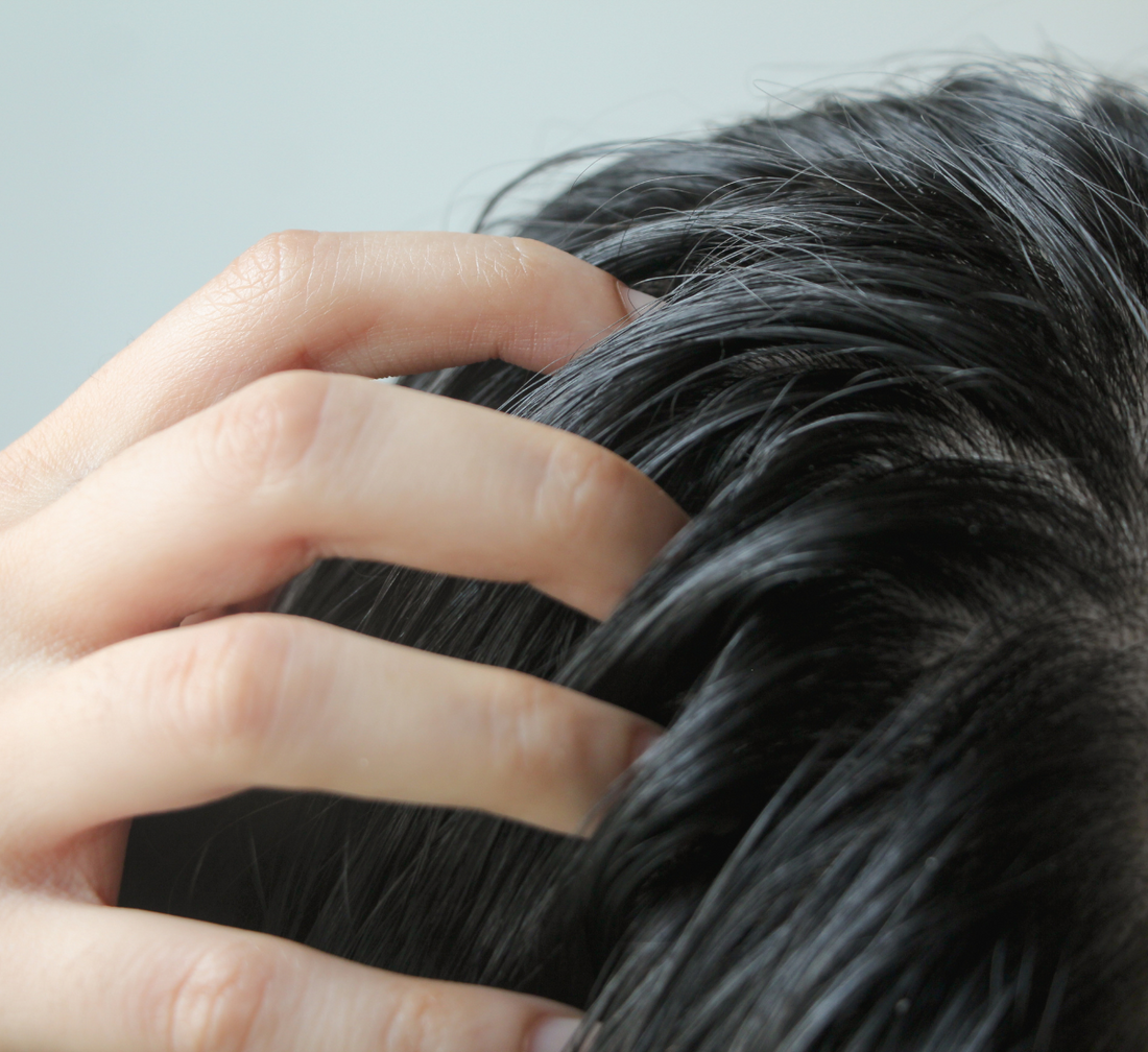 was tun gegen fettige haare?