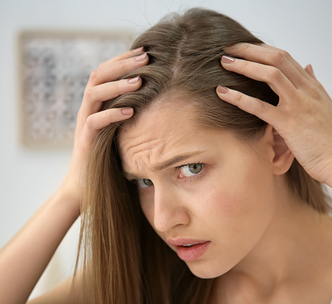 warum fällt mein haar aus? die ursachen für haarausfall