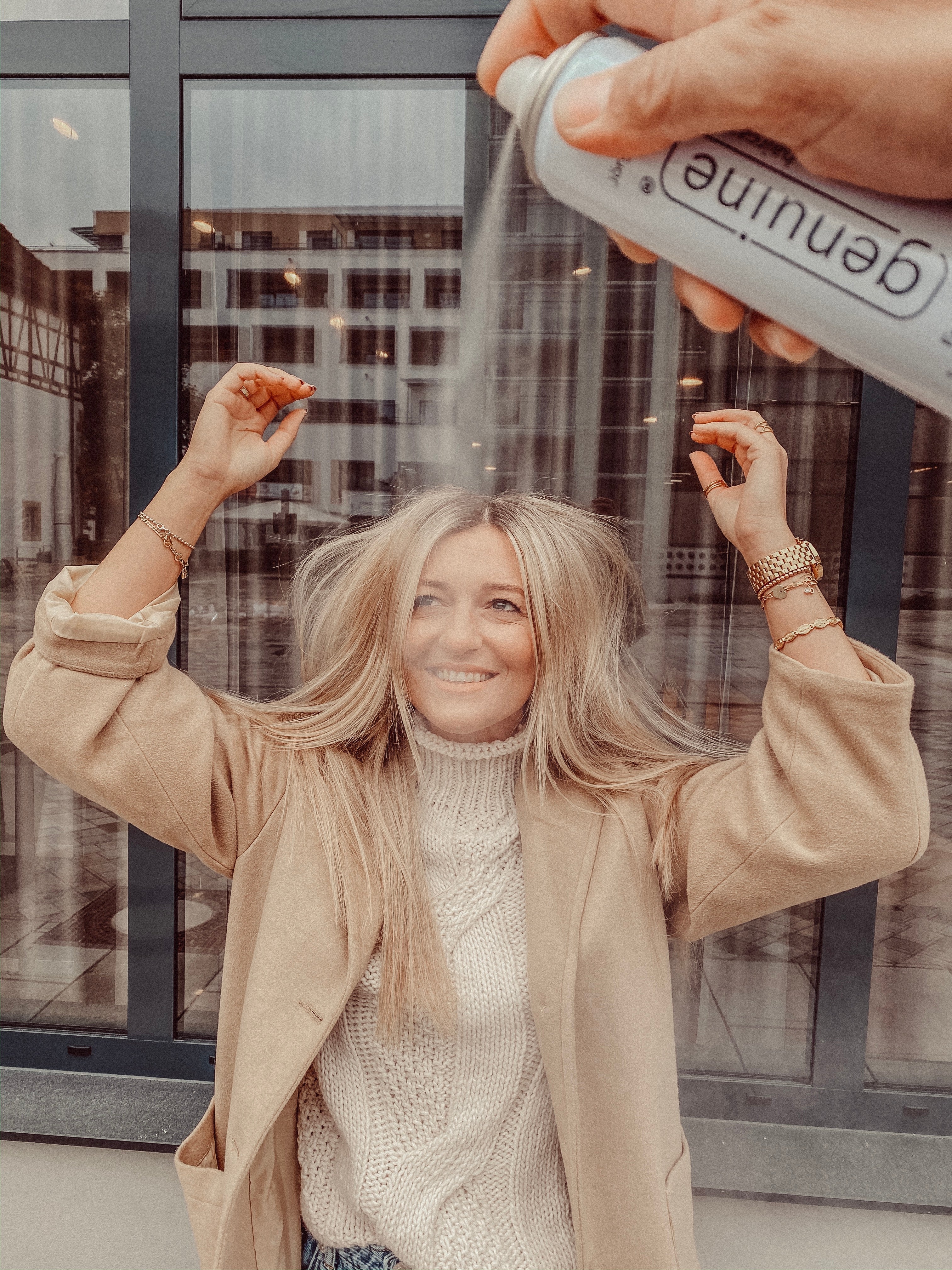 Trockenshampoo for president- Karo Kauers Styling mit dem Fresh Up Trockenshampoo! - genuine haircare